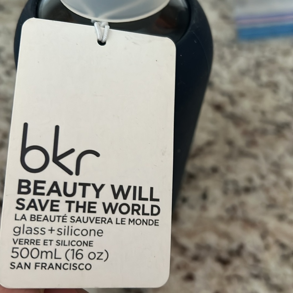 🆕 BKR ✨ RYAN glass bottle navy  “ oxygen very real“ silicone sleeve - Picture 6 of 6